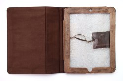 Etui_DBRAMANTE1928_IPAD_IPBL10CH1101BR_YF_10.jpg
